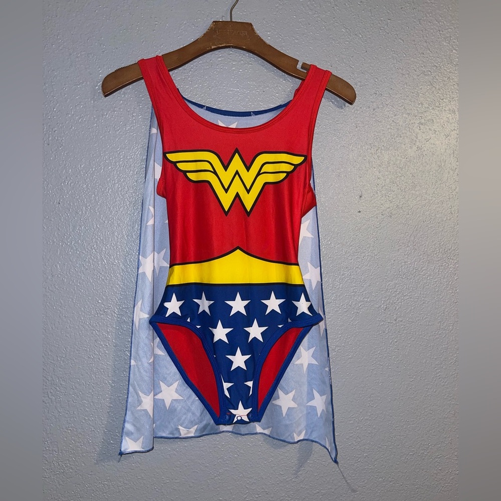 Wonder Women bikini size Small  not new normal wear red blue with start.